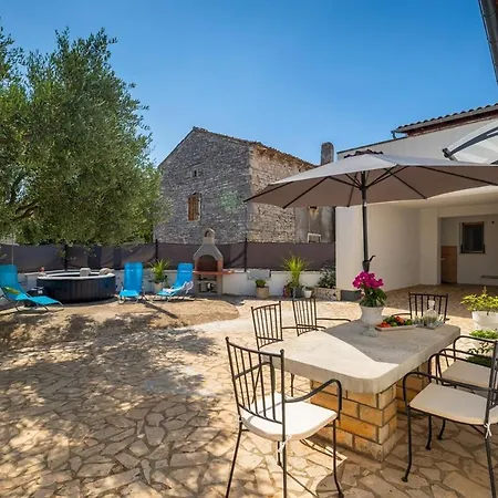 Dom wakacyjny House Lando