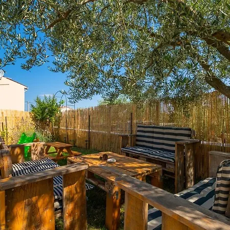 Dom wakacyjny House Lando *