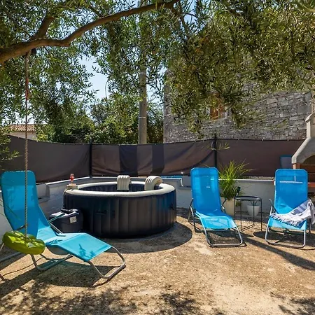 Dom wakacyjny House Lando Pula