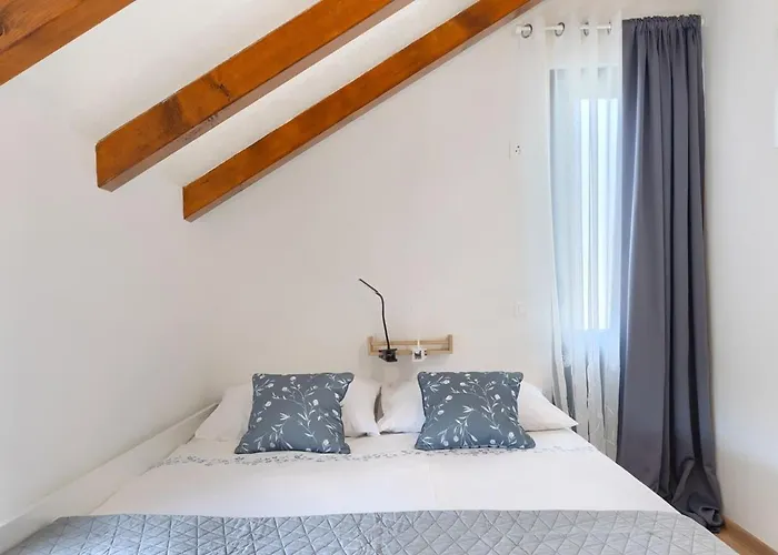 House Lando * Πούλα