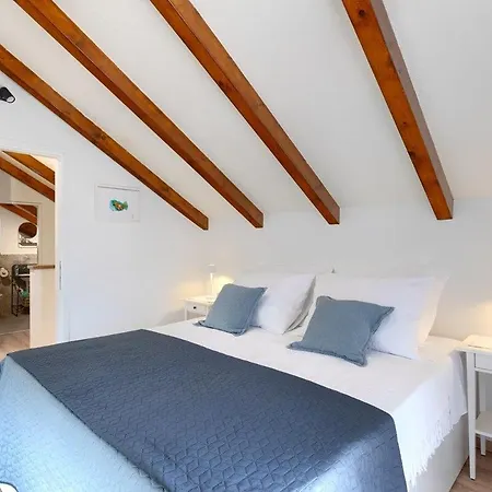 Casa Lando Pula