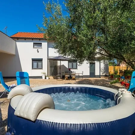 House Lando Сasa de vacaciones Pula